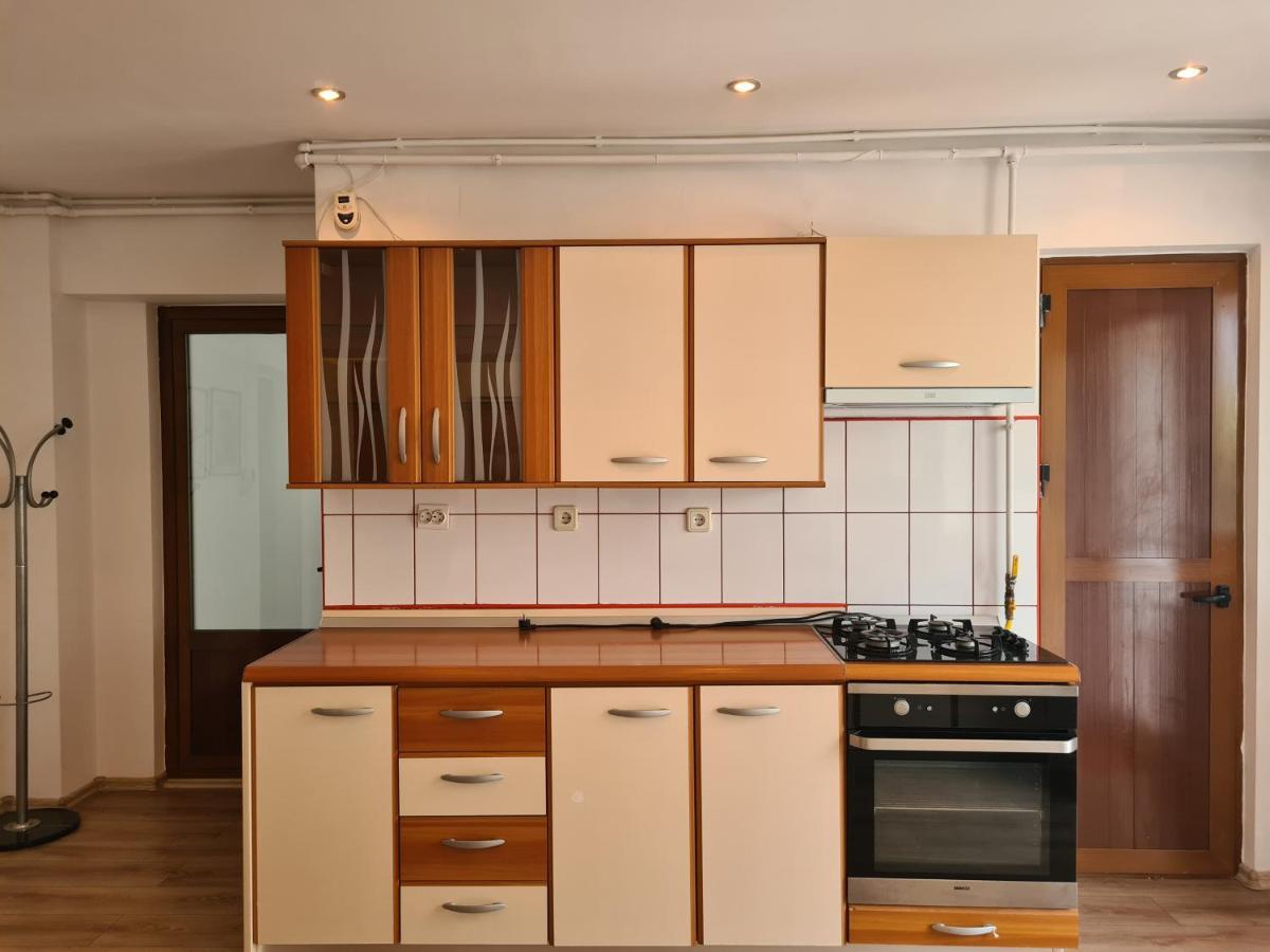 Apartament Anna Targoviste Eksteriør bilde